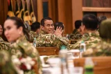 Mentan Andi Amran Sulaiman mengikuti pembekalan dan makan malam oleh Presiden Prabowo Subianto dalam rangka acara kegiatan rapat kerja dan retret Kabinet Merah Putih 2024-2029 di Ruang Makan Husein Taruna Akademi Militer, Magelang, Jawa Tengah, Jumat (25/10/2024). Dalam pembekalan tersebut Prabowo menyampaikan agar para Kabinet Merah Putih dan Utusan Presiden dapat melihat semangat, disiplin seorang prajurit yang siap berkorban jiwa dan raga untuk bangsa dan negara, sehingga para menteri siap untuk membela kepentingan bangsa dan rakyat Indonesia. Antara Kaltim/Muhammad Adimaja/wpa/mrh