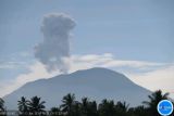 Gunung Ibu di Halmahera Barat kembali erupsi pada Selasa pagi