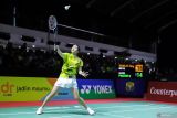 Pebulu tangkis tunggal putri Indonesia Ni Kadek Dhinda Amartya Pratiwi mengembalikan kok ke arah lawannya pebulu tangkis China Taipei Hung Yi-Ting pada babak perempat final Indonesia Masters II Super 100 2024 di Jatim International Expo, Surabaya, Jawa Timur, Jumat (1/11/2024). Dhinda melaju ke babak semi final usai menang dengan skor 21-18, 16-21, dan 21-17. Antara Jatim/Rizal Hanafi/um