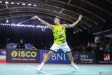 Pebulu tangkis tunggal putra Indonesia Alwi Farhan mengembalikan kok ke arah pebulu tangkis Indonesia Prahdiska Bagas Shujiwo saat semifinal Indonesia Masters II Super 100 2024 di Jatim International Expo, Surabaya, Jawa Timur, Sabtu (2/11/2024). Alwi berhasil melaju ke babak final usai menang dengan skor 21-9 dan 21-17. Antara Jatim/Rizal Hanafi/Um