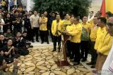 Bahlil mengumumkan susunan lengkap pengurus Golkar tanpa nama Jokowi