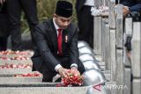 Gibran Rakabuming pimpin upacara peringatan Hari Pahlawan di Kalibata