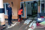 Belasan rumah di Legokbitung Sukabumi terendam banjir