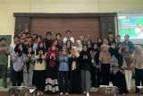 Seminar literasi WGBC, pemateri: Mulailah dengan bacaan yang disukai