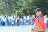 Murid MTsN 1 Padang Gelar Aksi Bersih-bersih Pantai, Pj Wako: Patut Ditiru Sekolah Lainnya