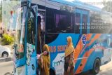 Pemkot sediakan bus layani warga Palu bekerja di Kabupaten Donggala