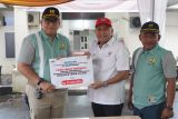 Dukung Program Sanitasi Kota Padang, PT Semen Padang Bantu Toilet Portable