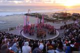 Eloknya Kecak tradisional dan kontemporer di Bali