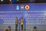 Pemkab Lombok Tengah raih penghargaan kabupaten inovatif dari Kemendagri
