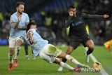 Napoli gagal kembali ke puncak  usai dikalahkan Lazio