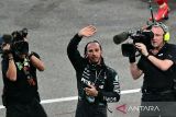 Lewis Hamilton emosional usai lakoni balapan terakhir bersama Mercedes