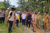 Reses di Tanggamus, Mukhlis Basri dorong peningkatan status jalan di Lampung