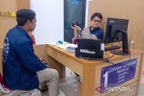 Kantor Imigrasi Kelas II TPI Ranai lebihi target PNBP