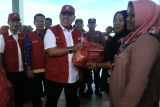 PMI Lampung Timur berikan bantuan sembako kepada warga terdampak banjir rob