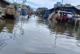 Dua RT di Kelurahan Pluit terendam banjir rob siang ini