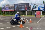 Instruktur safety riding Honda cerahkan ratusan ribu masyarakat