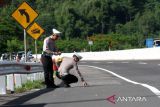 Penyebab kecelakaan di Tol Pandaan-Malang akibat truk over heat dan gangguan sistem rem