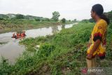 Balita masuk gorong-gorong  terseret arus saat hujan deras