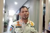 Satpol PP awasi penjualan kembang api di Mataram jelang Tahun Baru 2025