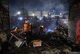 Petasan diduga sebabkan sejumlah rumah di Jakarta Utara terbakar