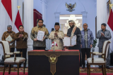 Presiden Prabowo saksikan penandatanganan MoU program satu juta rumah