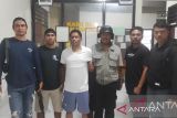 Terpopuler: Kebakaran perumahan elit di Los Angeles, IPhone 16 di larang ke Indonesia hingga tertangkap  bandar sabu di  Sumbawa