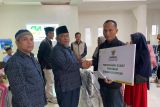 Milad Ke-24, Baznas Bukittinggi distribusikan zakat dan potong tumpeng