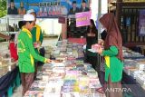 Bazar buku murah Disarpustaka Kapuas berhasil jual dua ribu eksemplar buku