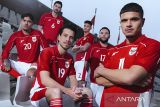 Bek timnas Indonesia Mees Hilgers ukir penampilan ke-100 bersama Twente