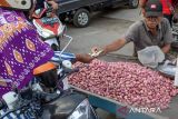 Pj Sekda Bangkep minta Camat proaktif pantau harga bapok di pasar