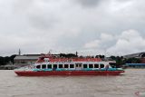 Kapal wisata Musi Cruise jadi favorit  anak sekolah saat libur Imlek