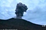 Gunung Ibu kembali erupsi setinggi 300 meter