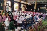 Pemkot Palembang salurkan bantuan  sembako bagi anak yatim