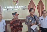 Pj Gubernur NTT imbau masyarakat waspadai bencana banjir dan longsor