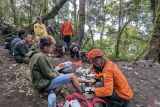 SAR Manado evakuasi pendaki Gunung Klabat yang mengalami cedera kaki