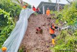 Kudus dilanda tanah longsor, banjir, dan angin kencang