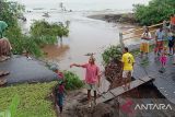 Enam warga hilang akibat banjir belum ditemukan