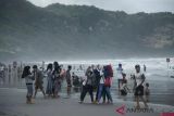 Wisatawan renang di pantai wilayah DIY wajib kenakan  