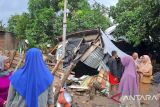 Tim SAR cari korban hanyut akibat banjir di Bima, 99 pengungsi dibantu