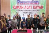 Pemkab Barsel lestarikan rumah adat Dayak