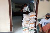 Bantuan beras CPP di Mataram ditunda, ada apa?