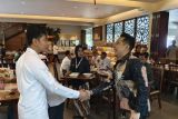 Wapres Gibran tinjau MBG di SMAN 10 Surabaya