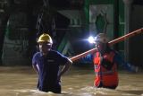 PLN pulihkan pasokan listrik sejumlah daerah yang terganggu akibat banjir di Sulsel