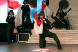 Seniman mementaskan drama kolosal pemberontakan tentara PETA (Pembela Tanah Air) Blitar di Museum Tentara PETA Kota Blitar, Jawa Timur, Jumat (14/2/2025) malam. Selain untuk mengenang peristiwa pembemberontakan tentara PETA terhadap penjajah Jepang yang dipimpin oleh Soedanco Soeprijadi pada 14 Februari 1945, drama kolosal yang dipentaskan oleh sejumlah seniman, mahasiswa, dan pelajar tersebut juga untuk mengkampanyekan hari cinta tanah air yang dicanangkan oleh pemda setempat. Antara Jatim/Irfan Anshori/um