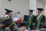 UMMAT kukuhkan dua guru besar pertama sekaligus