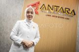 Kepala Badan Meteorologi, Klimatologi dan Geofisika (BMKG) Dwikorita Karnawati berpose usai wawancara khusus dengan Kantor Berita ANTARA di Antara Heritage Center, Jakarta, Senin (17/2/2025). Wawancara khusus tersebut membahas gambaran cuaca ekstrem, diseminasi informasi peringatan dini bencana hingga efisiensi anggaran tidak memengaruhi pelayanan BMKG kepada publik. ANTARA FOTO/Bayu Pratama S/tom.