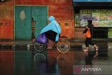 BMKG: Mayoritas kota besar diperkirakan hujan ringan dan berawan hari ini