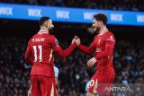 Liverpool menang 2-0 atas Newcastle, pimpin puncak klasemen