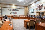 DPR komparasikan kerugian negara akibat korupsi dan efisiensi