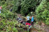 Antisipasi banjir, Satgas TMMD Kodim 0304 Agam Goro aliran sungai bersama masyarakat